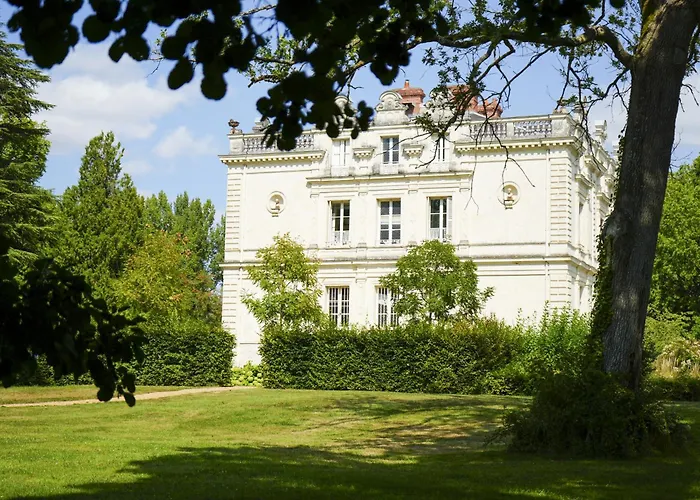 Chateau Du Loroux Villa