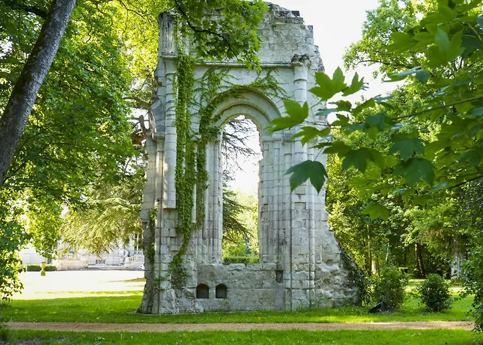 Chateau Du Loroux * Vernantes